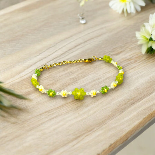 Gold/Green 2  Beaded Flower Bracelet B006