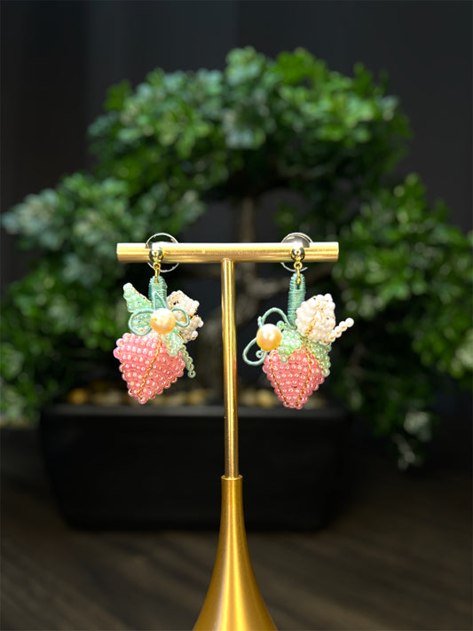 Beaded Strawberry Earrings E001